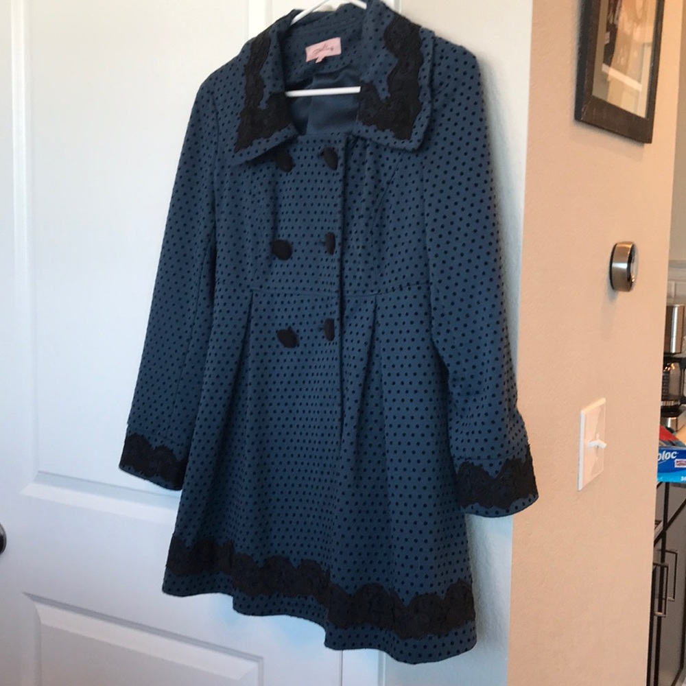 Adorable light winter coat